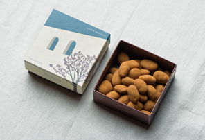 アマンドショコラ<span> AMAND CHOCOLAT</span>