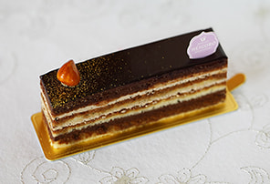HEIGORO ケーキ オペラノワゼット